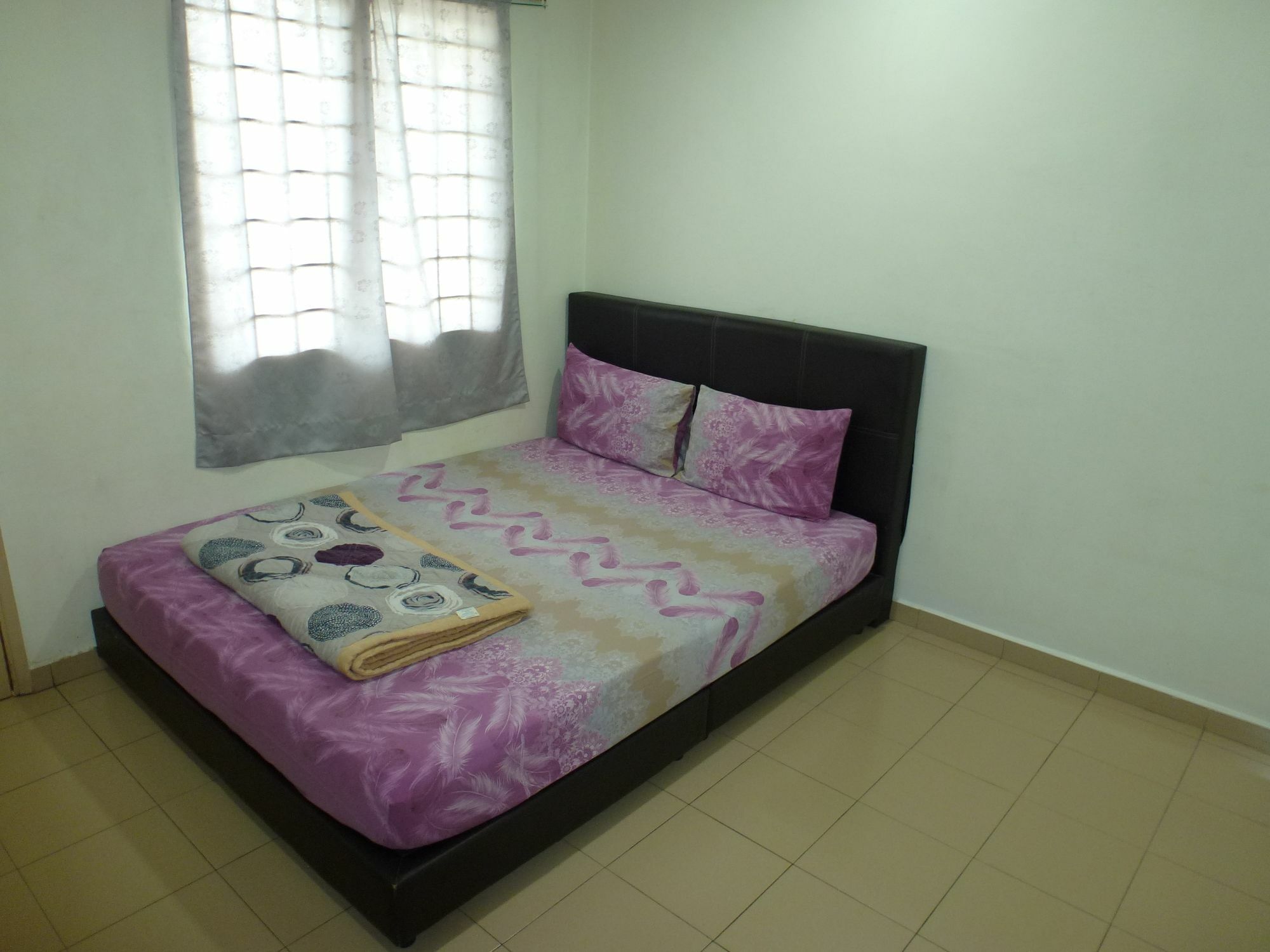Batu Berendam Inn Kampong Sungai Putat Ngoại thất bức ảnh